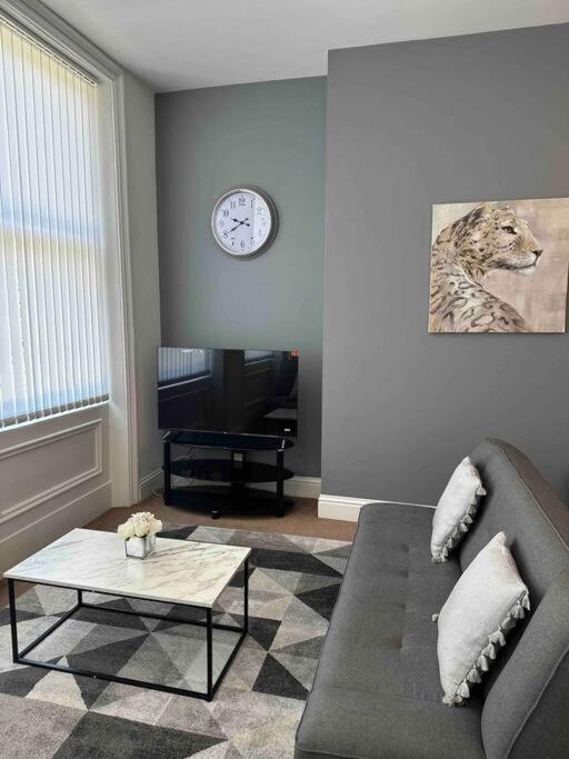 New Hmm Apartmentz - Free Parking - Beautiful Area Сандерлэнд Экстерьер фото
