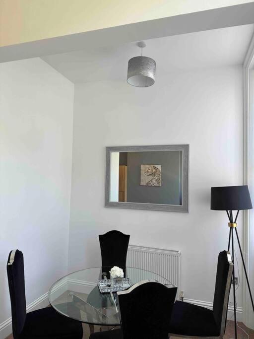 New Hmm Apartmentz - Free Parking - Beautiful Area Сандерлэнд Экстерьер фото